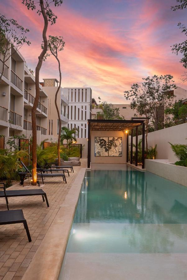 Apartment Private Wterrace & Direct Pool Access A104